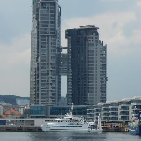 Ajk Apartament W Sea Towers Гдыня Экстерьер фото